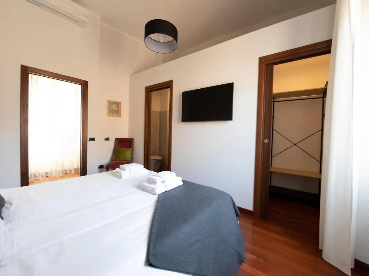 The Best Rent - Apartment With A View On Altare Della Patria Roma 0*,  İtalya